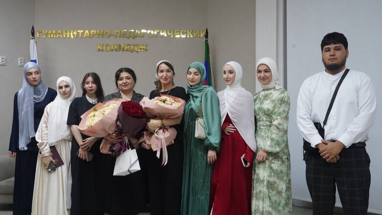 Лучшие выпускники колледжа получили заветные «красные корочки» из рук директора  ГПК Алаутдина Аскерова